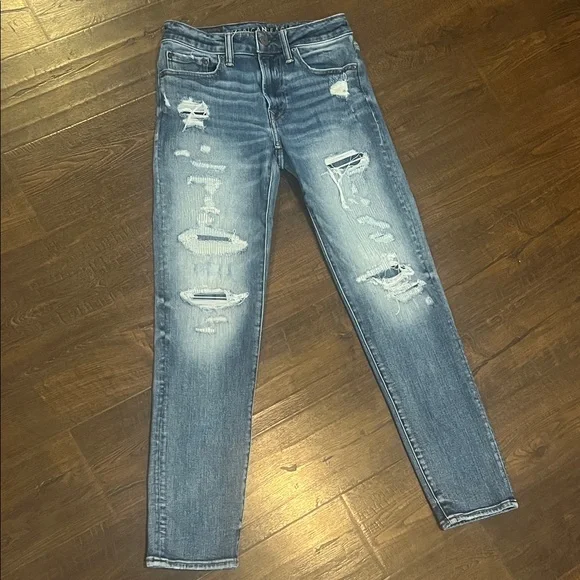 American Eagle Outfitters Women’s Blue Distressed Jeans - Picture 3 of 4